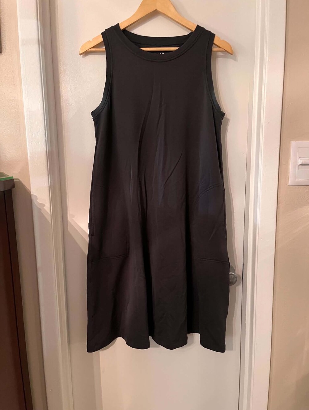 Wool& Sierra Women's Sleeveless Midi Dress in Navy